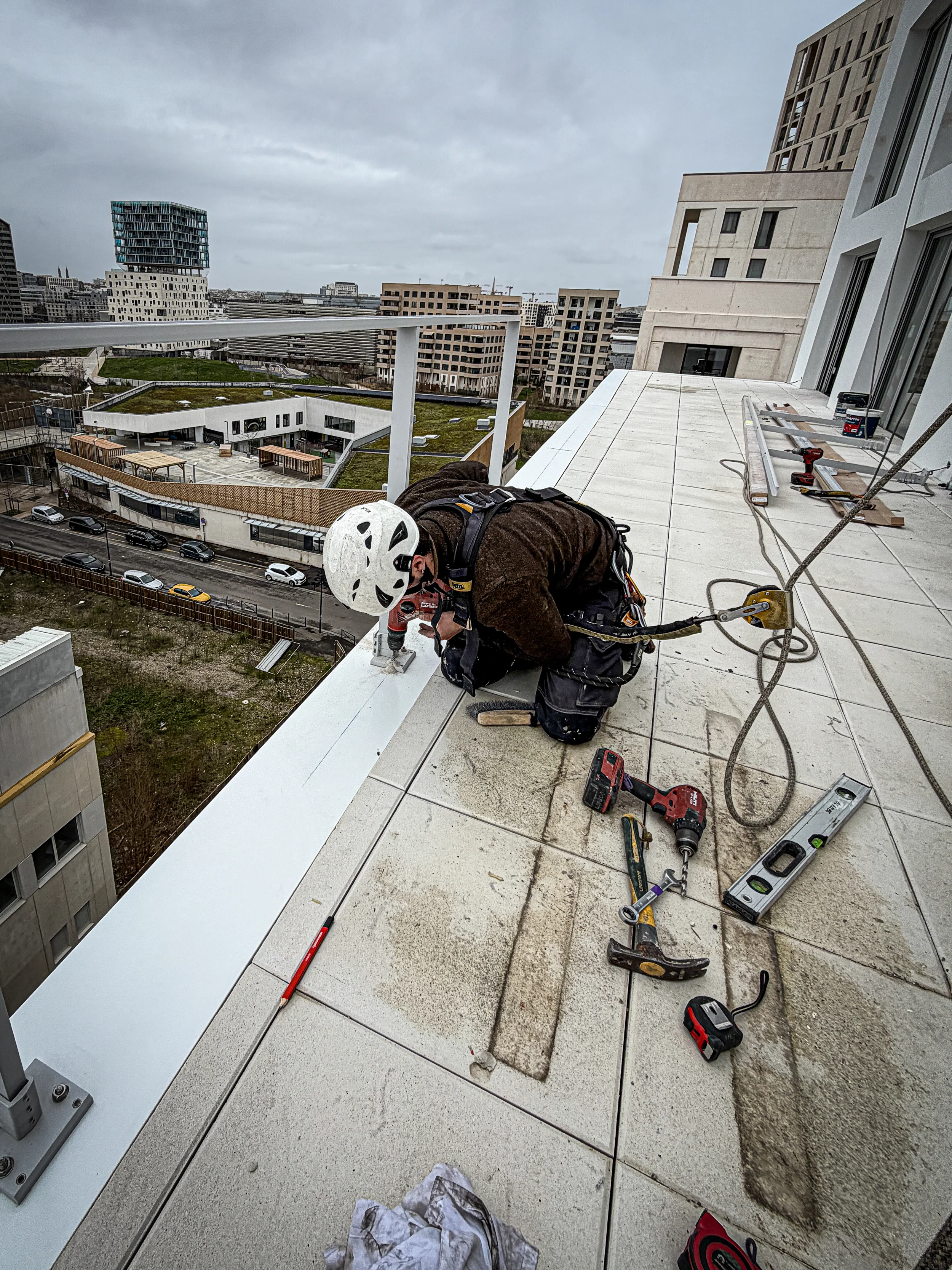 Intervention de cordistes MS Access pour accrochés pour pas tomber chez JOUNEAU BAURECH à Bordeaux (bâtiment) – 1